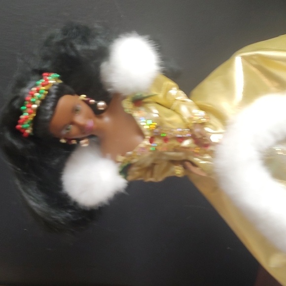 Happy Holiday Barbie/1994 - Picture 5 of 9